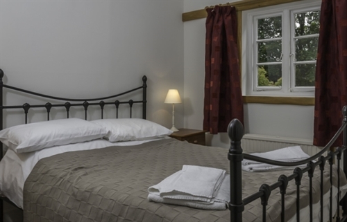 Double bedroom at Vicarage Cottage